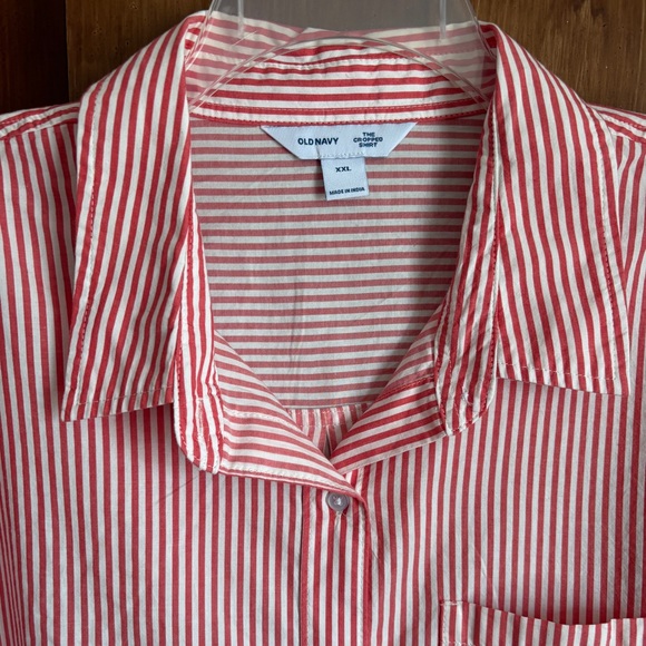 NWT Old Navy Cropped Red and White Striped Button-Up Shirt | Women’s XXL - Picture 3 of 14